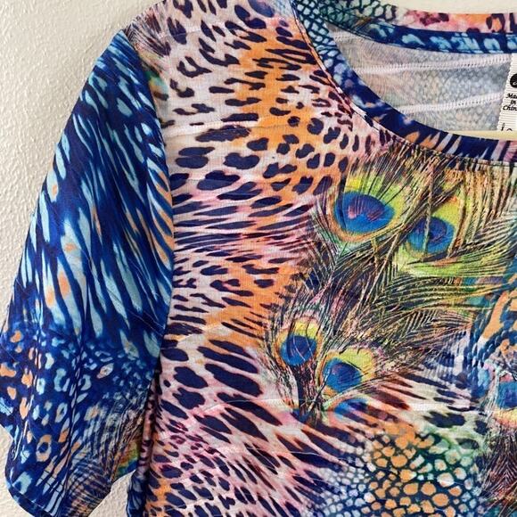Leo & Nicole Peacock Feather Print Top Size Small - Picture 3 of 7